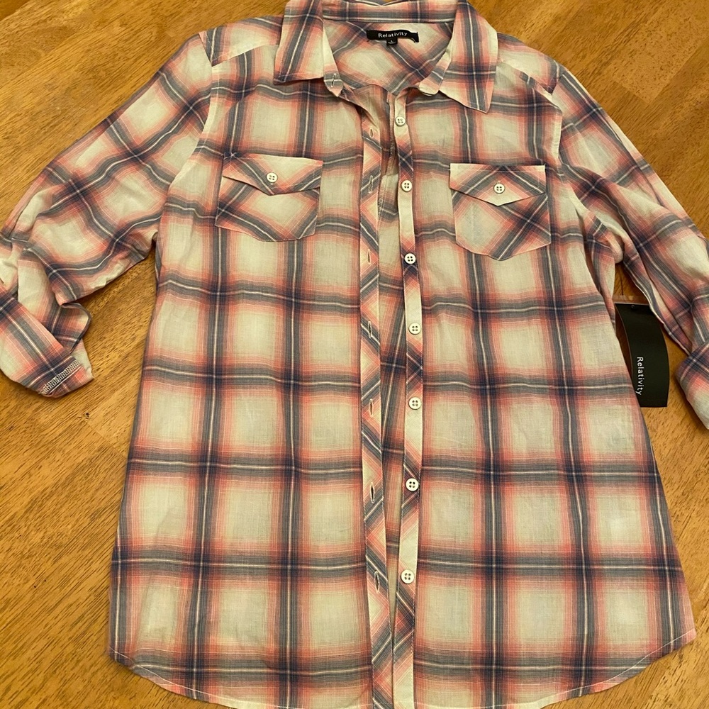 Relativity bottom down plaid blouse NWT nice L
